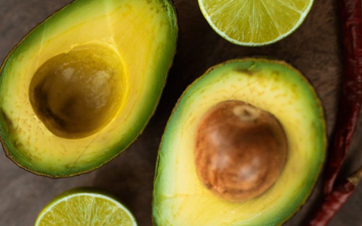 découvrez le régime paléo, un mode d'alimentation inspiré des habitudes alimentaires de nos ancêtres chasseurs-cueilleurs. apprenez à privilégier les aliments frais, non transformés et riches en nutriments pour améliorer votre santé et votre bien-être. adoptez une approche naturelle pour perdre du poids et retrouver votre énergie au quotidien.