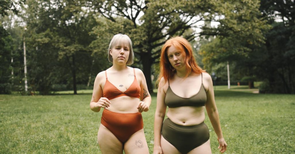 découvrez des astuces et des conseils efficaces pour comprendre et atténuer la cellulite. apprenez comment améliorer l'apparence de votre peau grâce à des traitements naturels, des exercices ciblés et des habitudes de vie saines.
