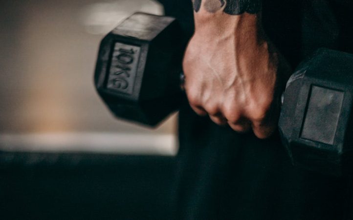 découvrez des conseils et des exercices efficaces pour la perte de poids des bras. transformez votre silhouette grâce à des routines adaptées et à une alimentation équilibrée.