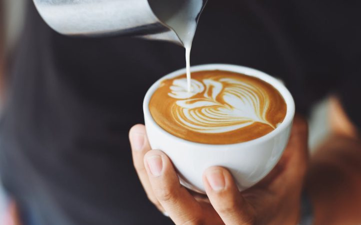 découvrez l'univers du café : recettes, types de grains, astuces de préparation et bienfaits. explorez votre passion pour le café avec nos conseils et informations pratiques.
